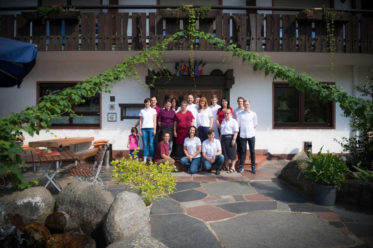 Landgasthof Brunnenwirt Zum Meenzer Fischbachtal Esterno foto