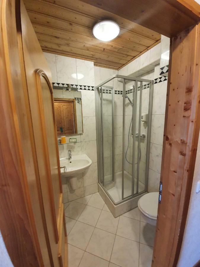 Landgasthof Brunnenwirt Zum Meenzer Fischbachtal Esterno foto