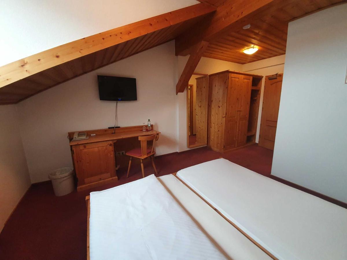 Landgasthof Brunnenwirt Zum Meenzer Fischbachtal Esterno foto